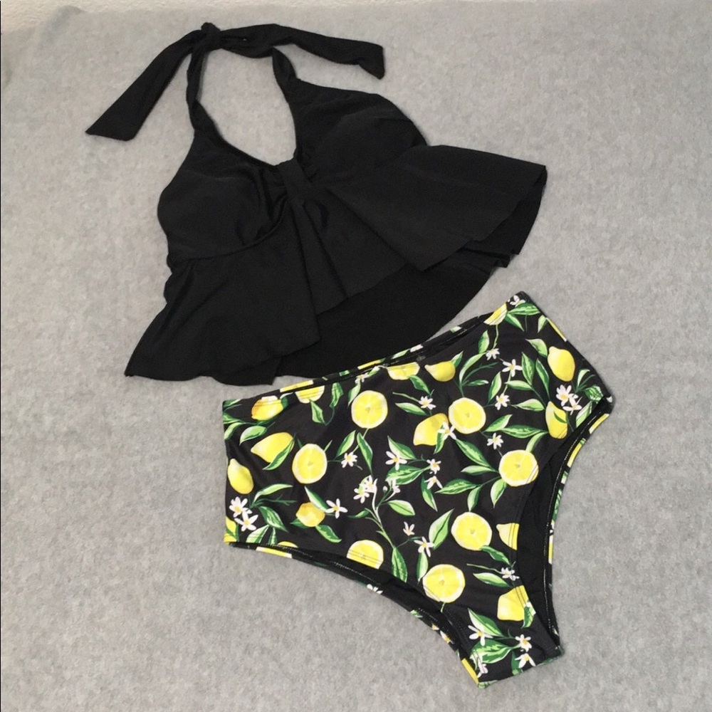 Peddney Swimsuit 2 Piece Set Size Medium Tankini Lemon Swim Beach Halter Tankini